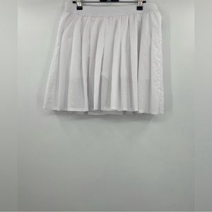 Alo Yoga Varsity Tennis Skirt in White